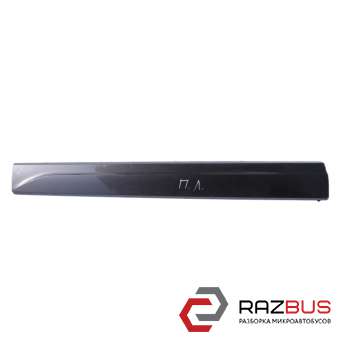 Молдинг передньої лівої двері AUDI Q5 2008-2017 AUDI Q5 2008-2017