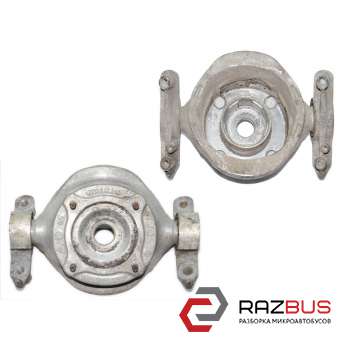 Кронштейн опорний заднього амортизатора правий VOLKSWAGEN TOUAREG 10-18 (ФОЛЬКСВ NISSAN INTERSTAR 2003-2010г