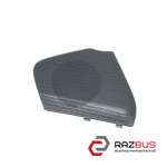 Решетка динамика двери передней правой AUDI Q3 2011-2018